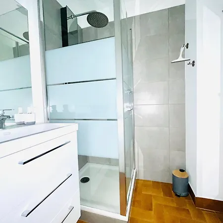 T2 Avec Terrasse Et Parking - 200m - Fr-1-309-478 Апартаменты